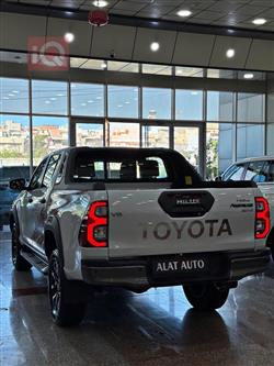 تويوتا هايلوكس